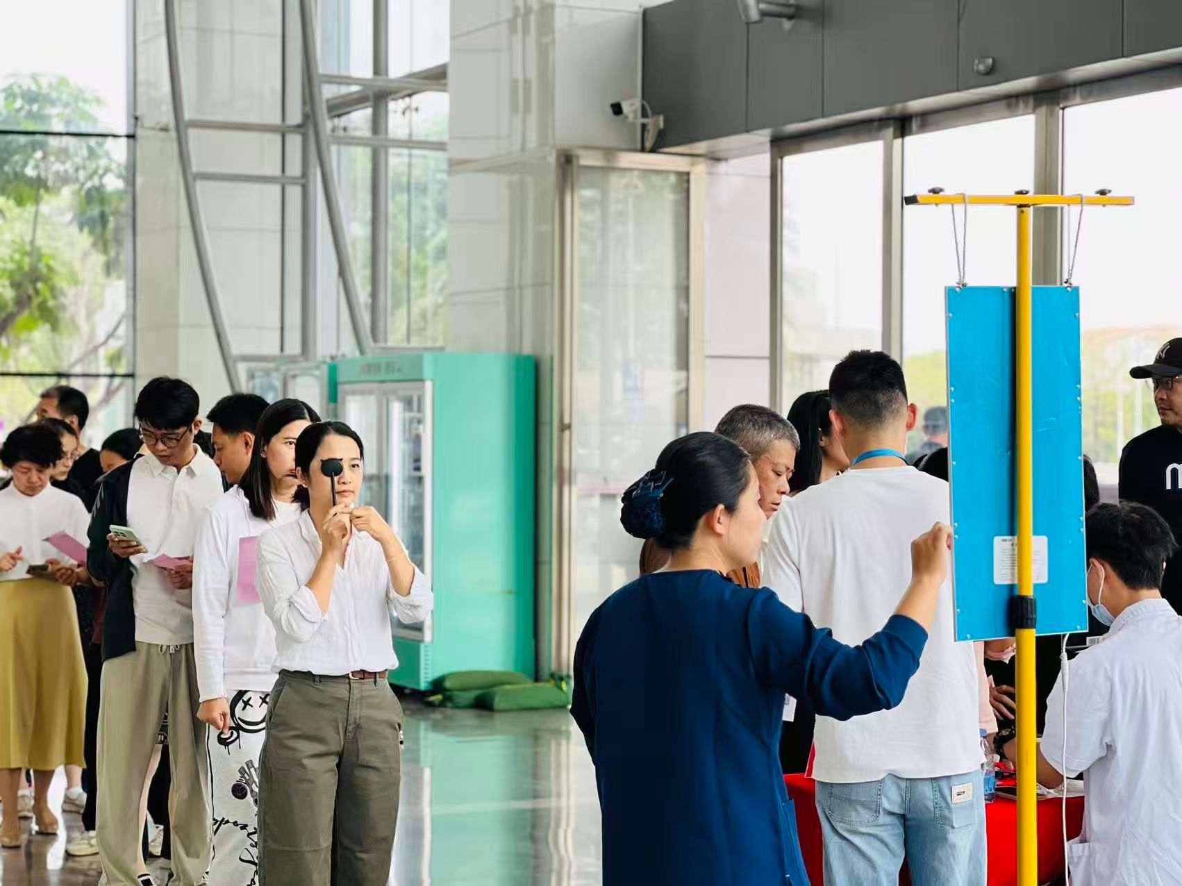 第26个中国记者节｜明康眼科走进惠州广播电视台开展公益义诊活动