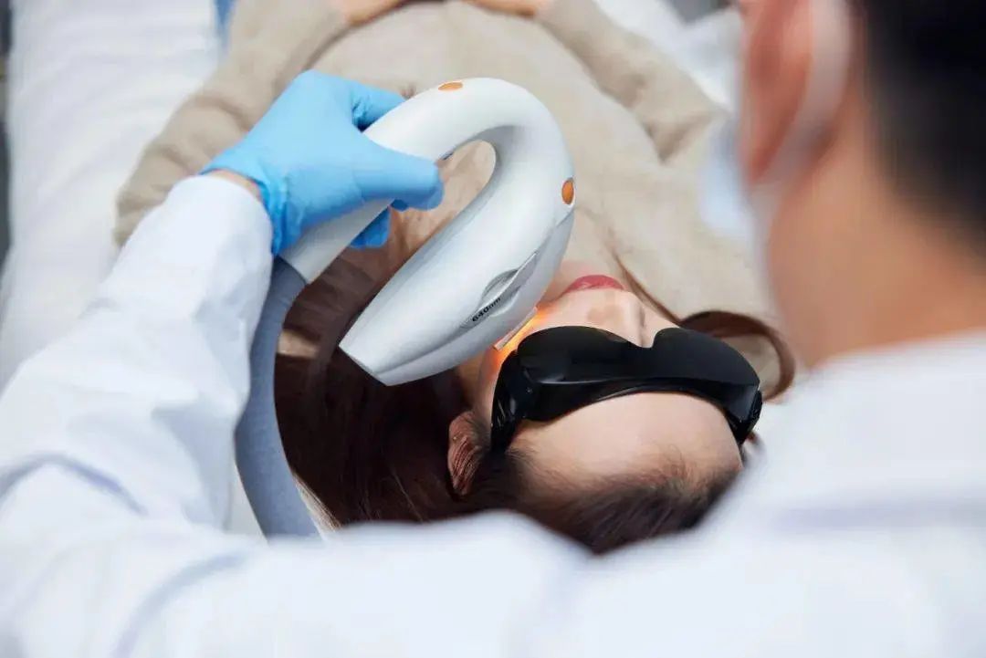 OPT强脉冲光治疗是怎么治疗干眼的?到底值不值