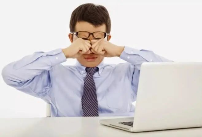 双眼近视度数相差大，竟会有这些危害？！